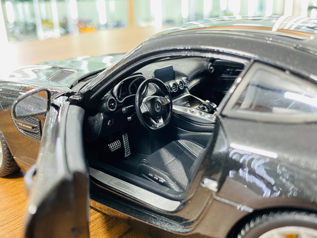 1/18 Diecast Full opening Maisto Mercedes Benz AMG GT Black