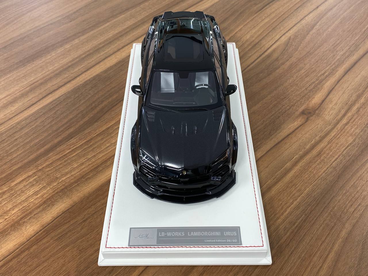 1/18 Resin Model - IVY Model Lamborghini URUS LB Works (Metallic Black)