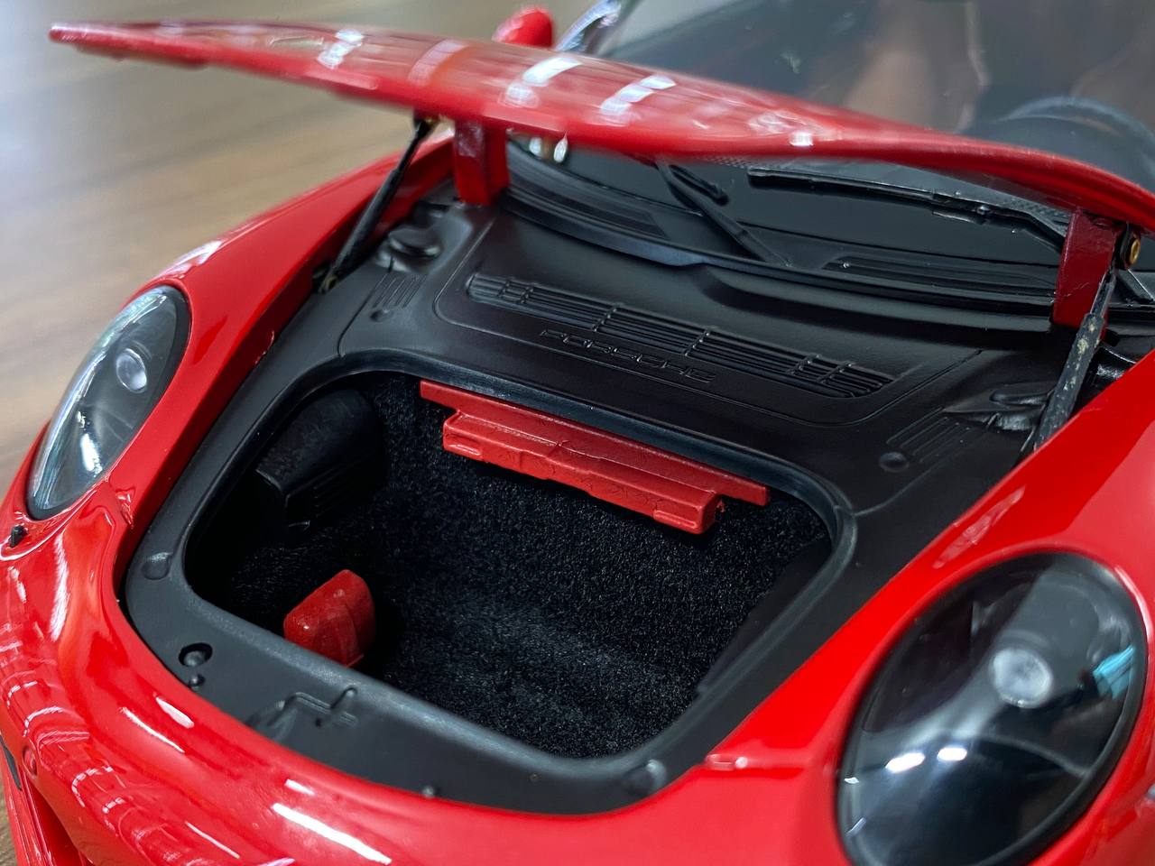 1:18 Diecast Full Opening – NSL Model Porsche 911 Carrera GTS Red Supreme / White Wheels – Limited 299