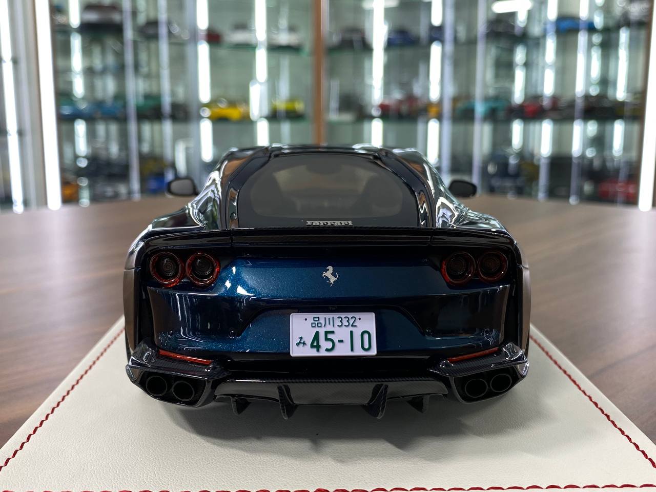 1/18 Resin – Davis & Giovanni Ferrari 812 Superfast Chameleon Limited 01 of 01 pcs