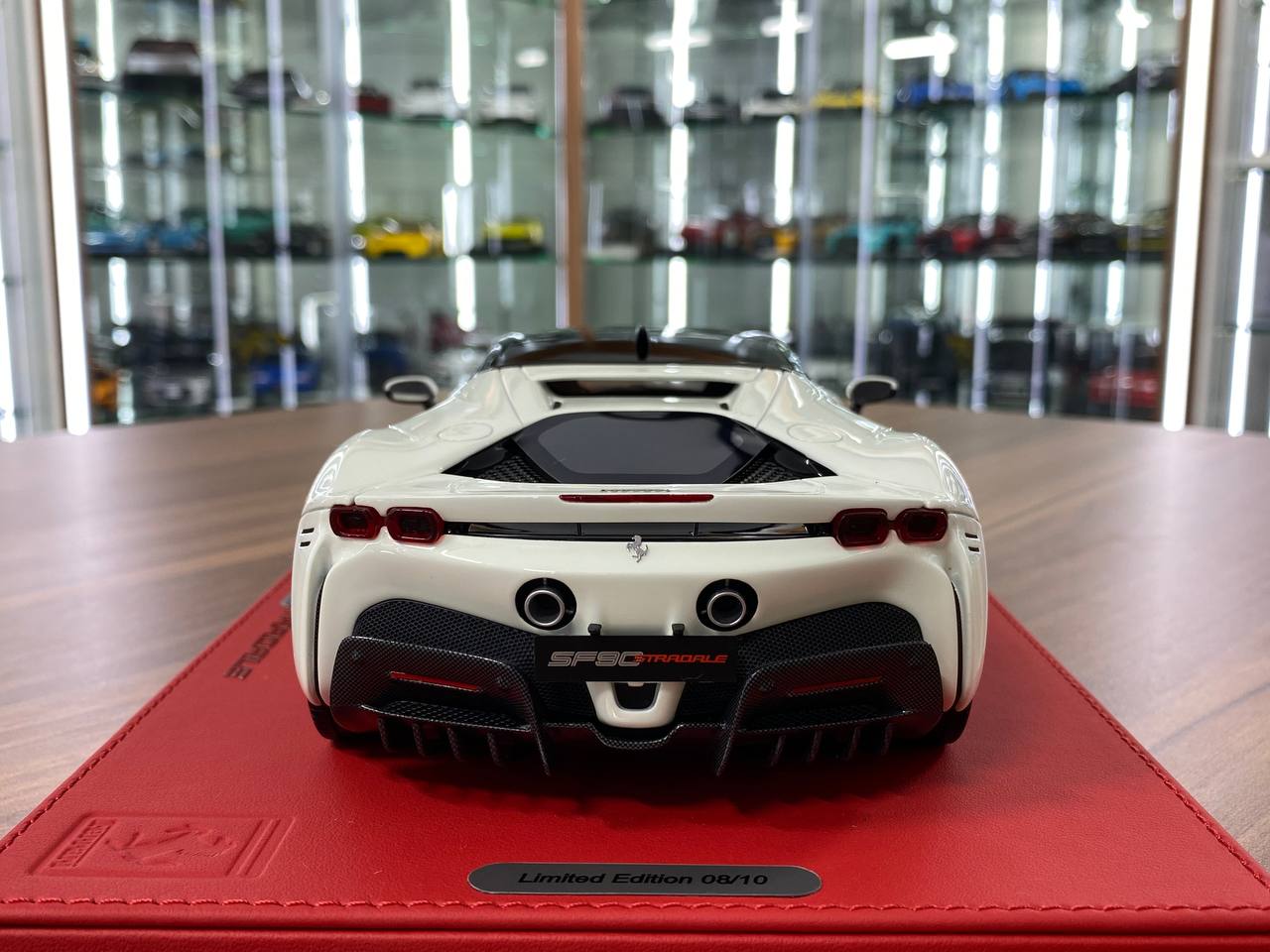 1/18 Resin Model – BBR Ferrari SF90 Stradale Gloss Avus White / Black Roof Ltd.Edn