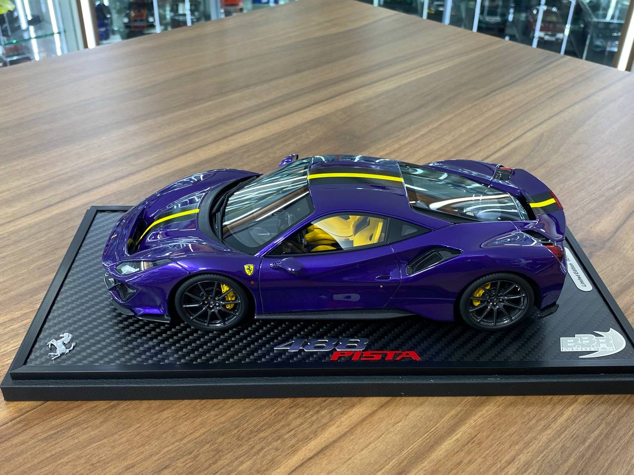 1/18 Resin BBR Models Ferrari 488 Pista Viola Al Humad Ltd.Edn.148 pcs