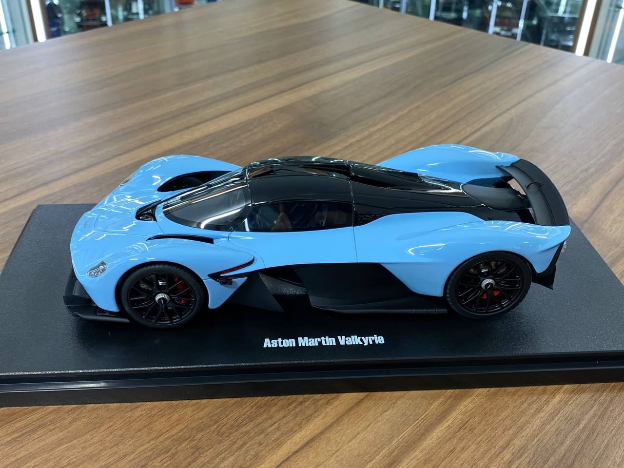 1/18 Resin Model – GT Spirit Aston Martin Valkyrie 2023 Blue Limited Edition