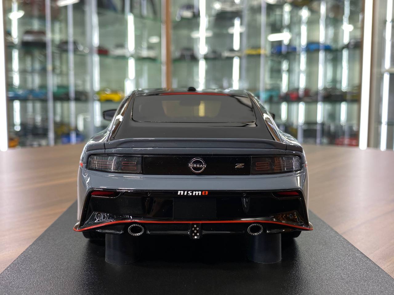 1/18 Resin – GT Spirit Nissan Fairlady Z Nismo Pandem Grey Limited Edition