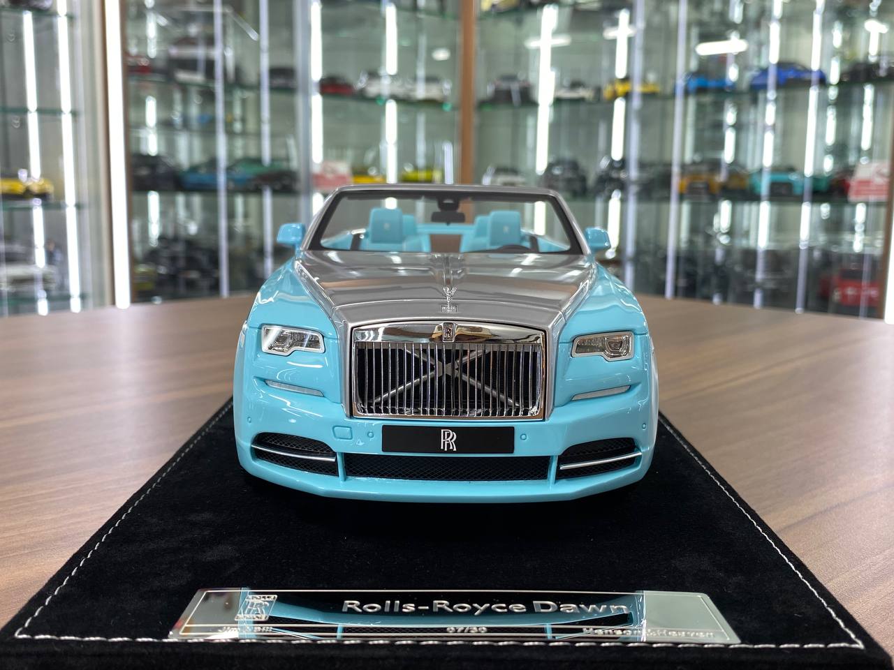 1/18 Resin Model – Rolls Royce Dawn | H&H |Tiffany