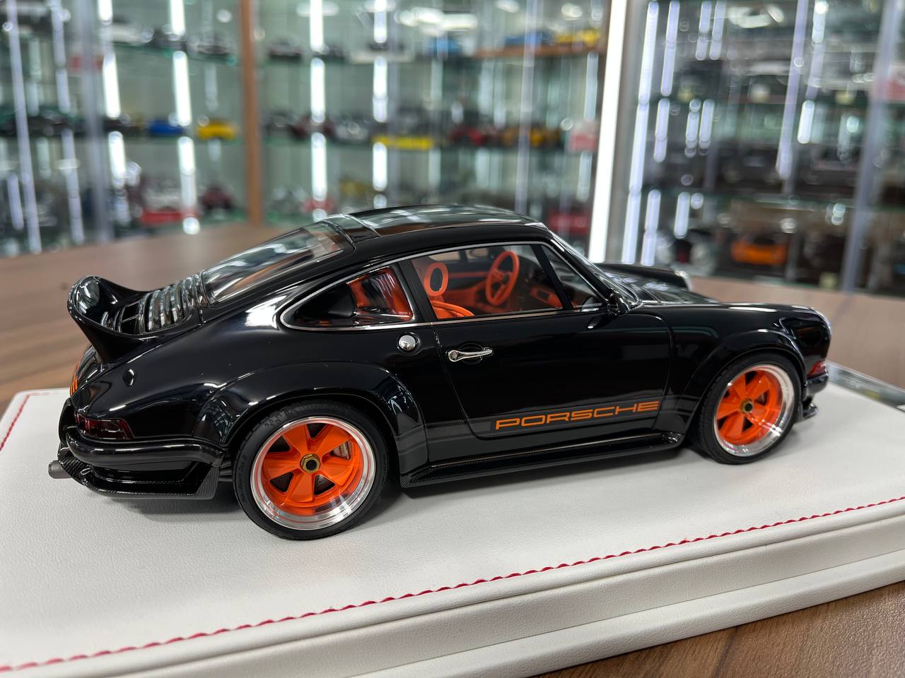 Ivy Models 1:18 Porsche Singer DLS – Black Orange | Resin | Limited to 20 pcs