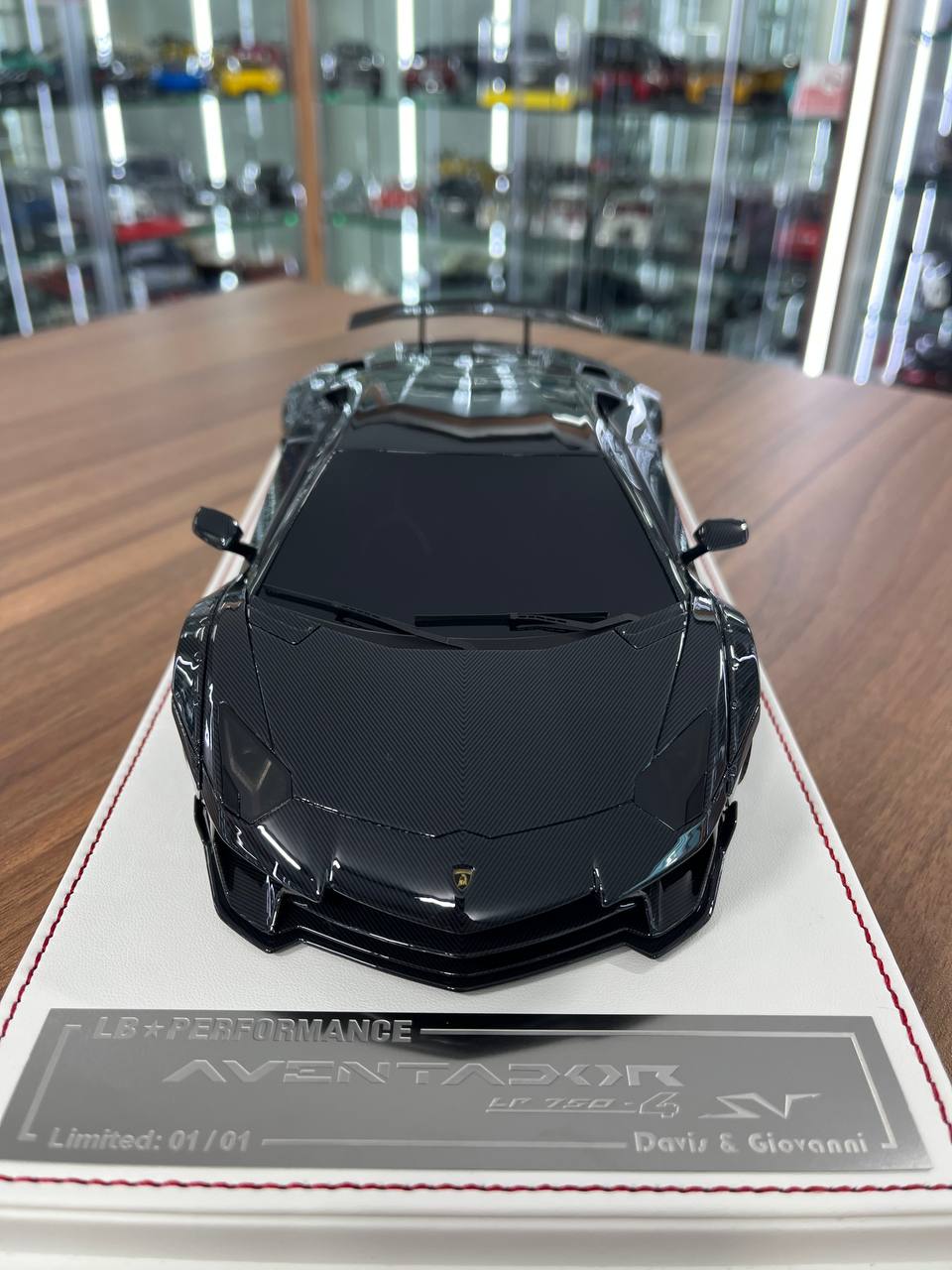 1/18 Lamborghini Aventador LP700/4 SV LB Performance – Resin | Carbon/White | Davis & Giovanni | 1 of 1