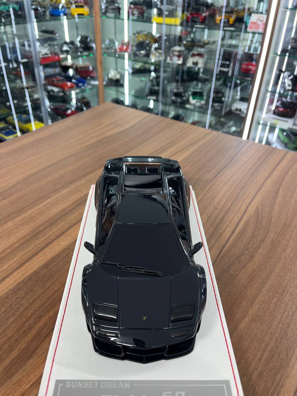 1:18 Lamborghini Diablo 6.0 "Sunset Dream" | Davis & Giovanni | Resin | Carbon Fiber | 1 of 1