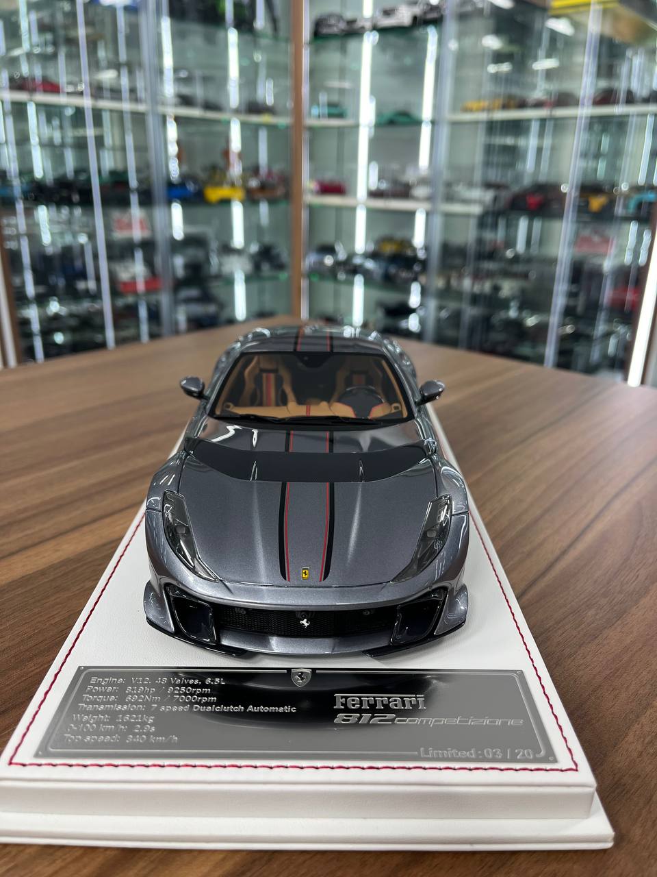 ★ 1/18 Davis & Giovanni Ferrari 812 Competizione – Grey Metallic / Red Stripe | Limited to 20 pcs