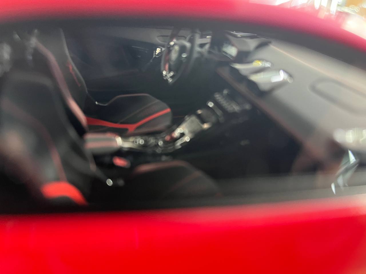 ★ 1/18 Davis & Giovanni Lamborghini Huracan Performante – Red Metallic