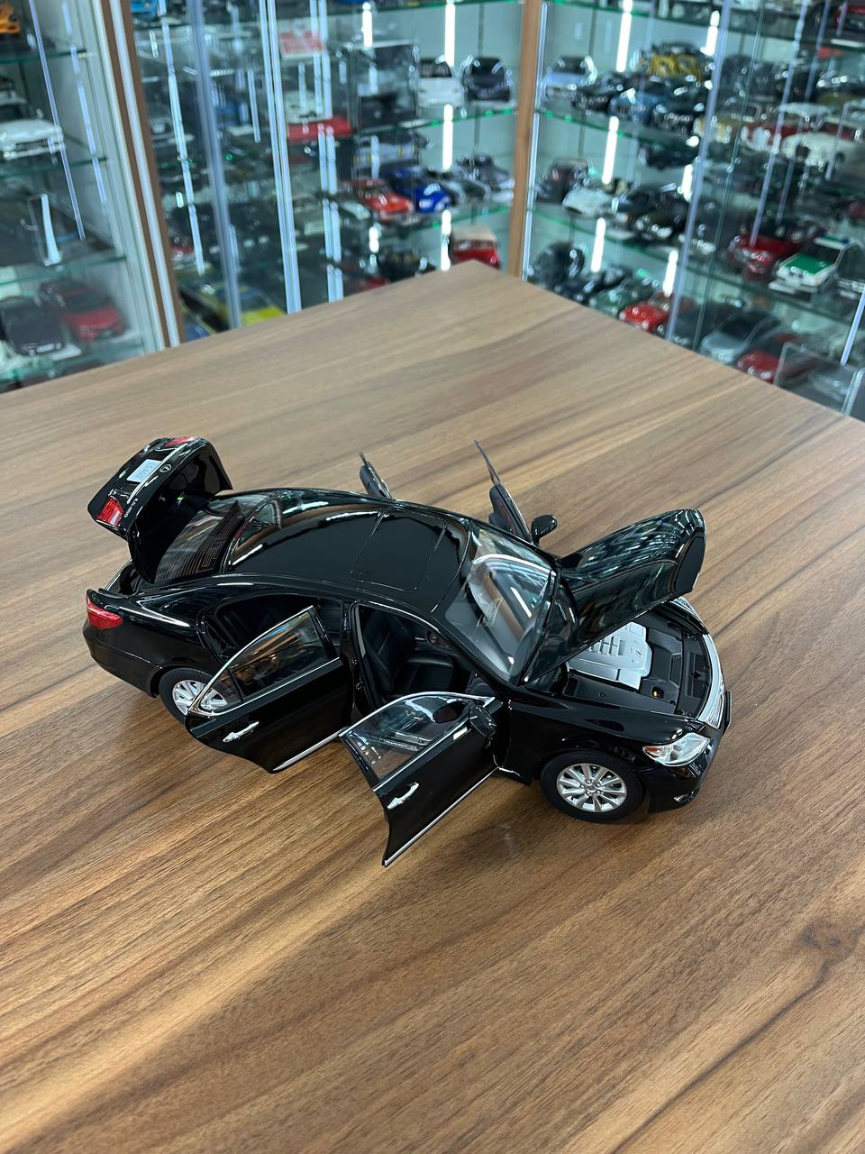 1/18 Norev Lexus LS 460 – Black | Full Opening Diecast Model Car