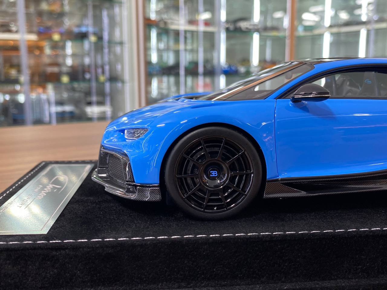 ★ 1:18 H&H Bugatti Chiron Pur Sport – Presentation Blue – Limited Edition of 30