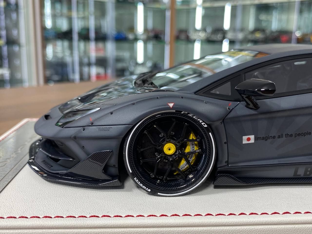 1/18 Resin Model Lamborghini Aventador SVJ – Zero Fighter Edition | Davis & Giovanni