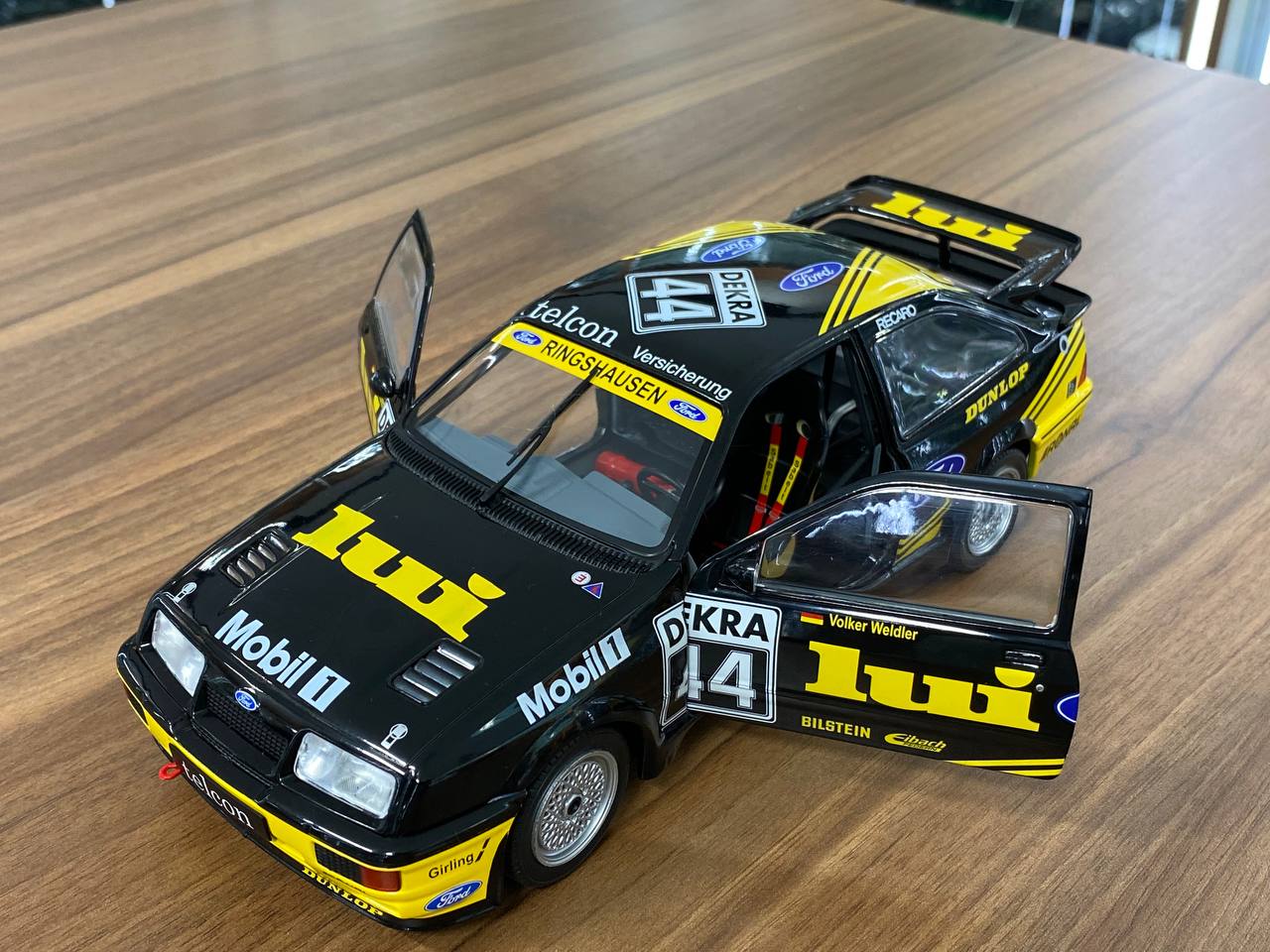 Solido Ford Sierra RS 500 - 1/18 Diecast Model, Partial Opening - Black