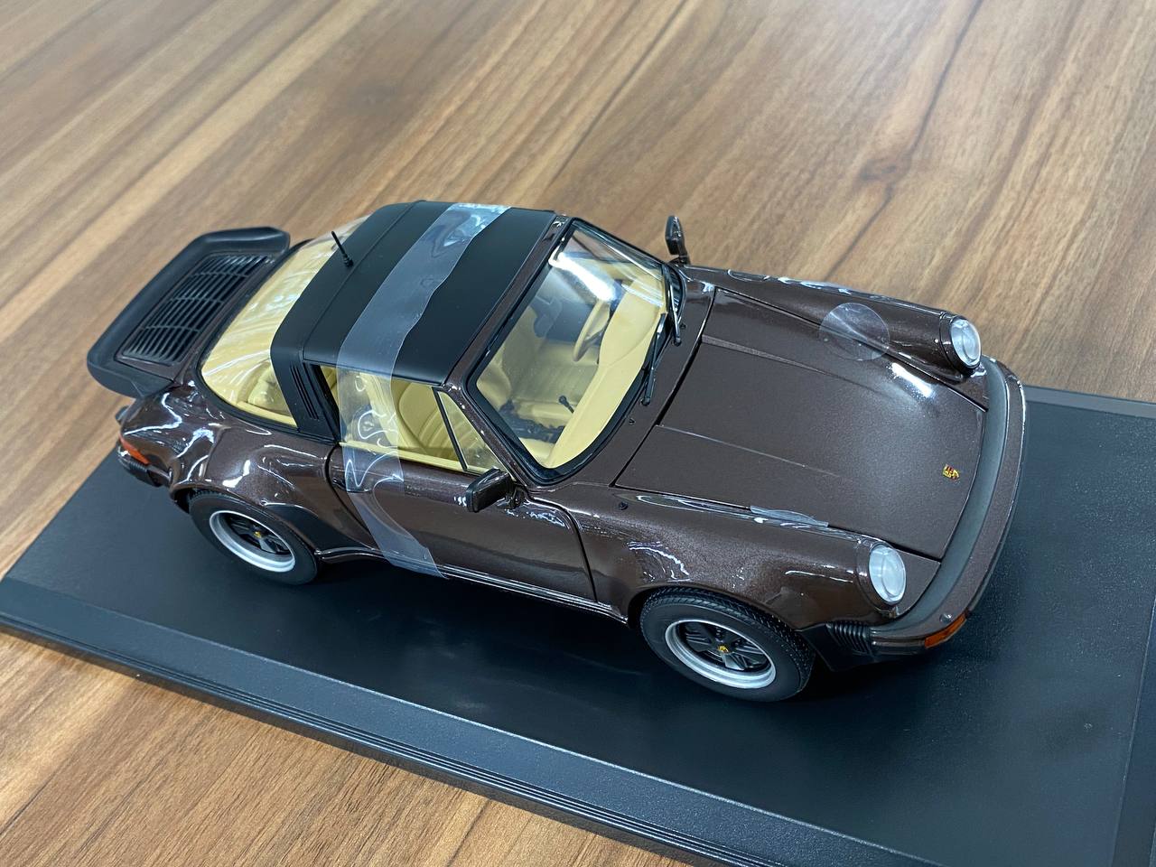 1/18 Metal Diecast - Porsche 911 Turbo Targa 3.3 (1987) Brown Metallic by Norev
