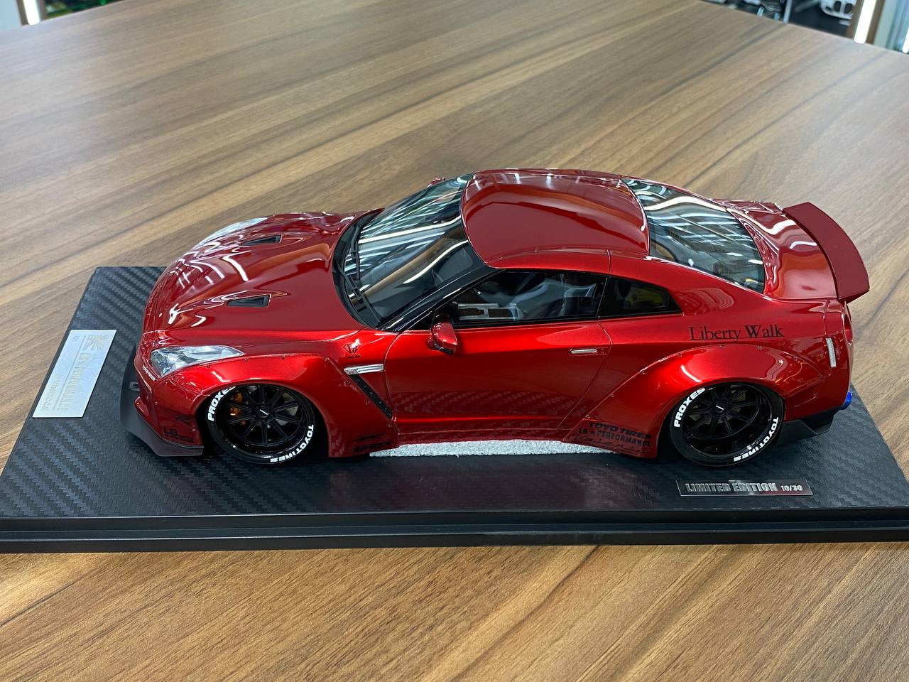 1/18 Resin Nissan GT-R R35 Liberty Walk Red One Model