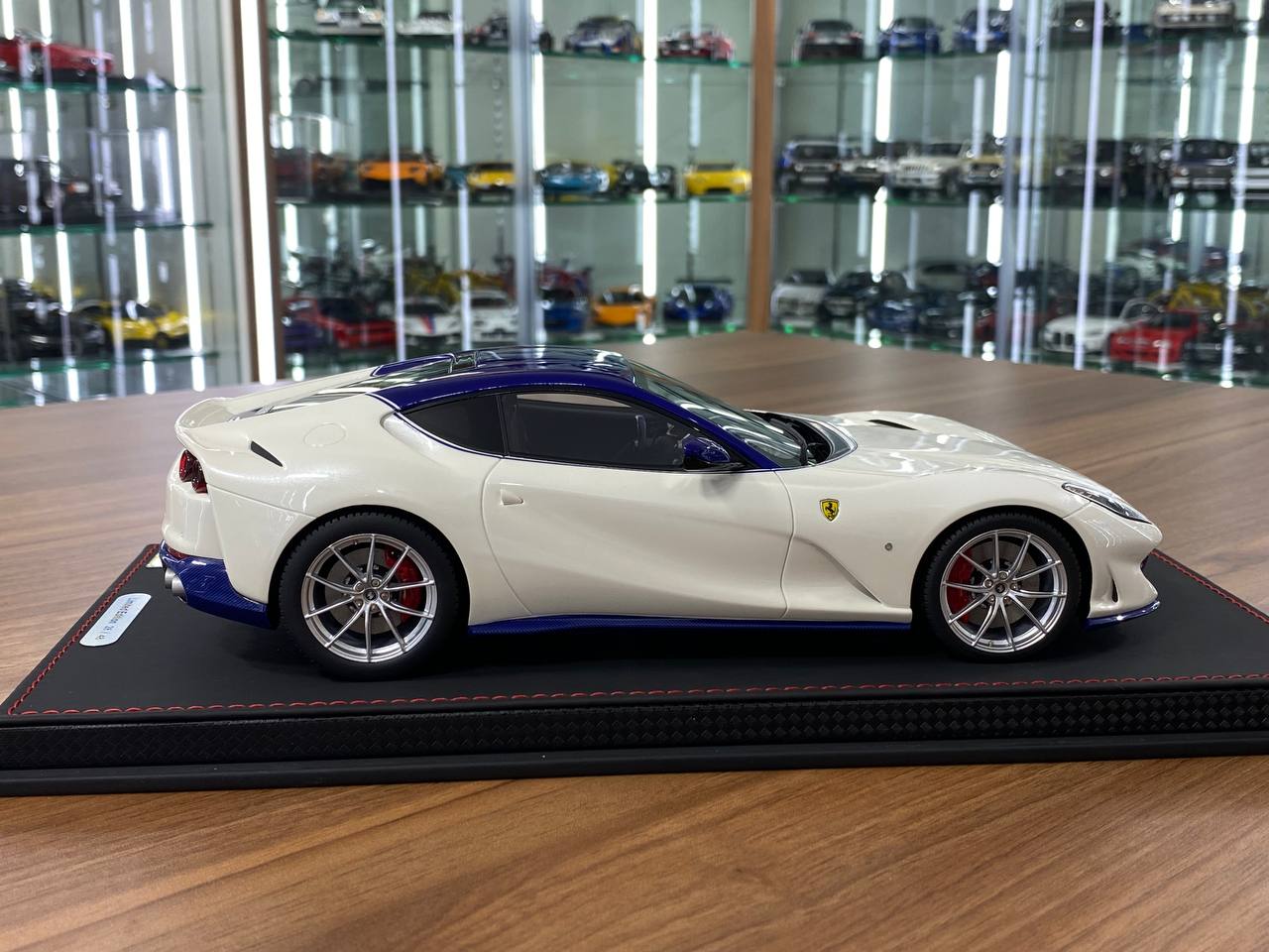 1:18 Resin Model - Ferrari 812 Superfast white by BBR Models