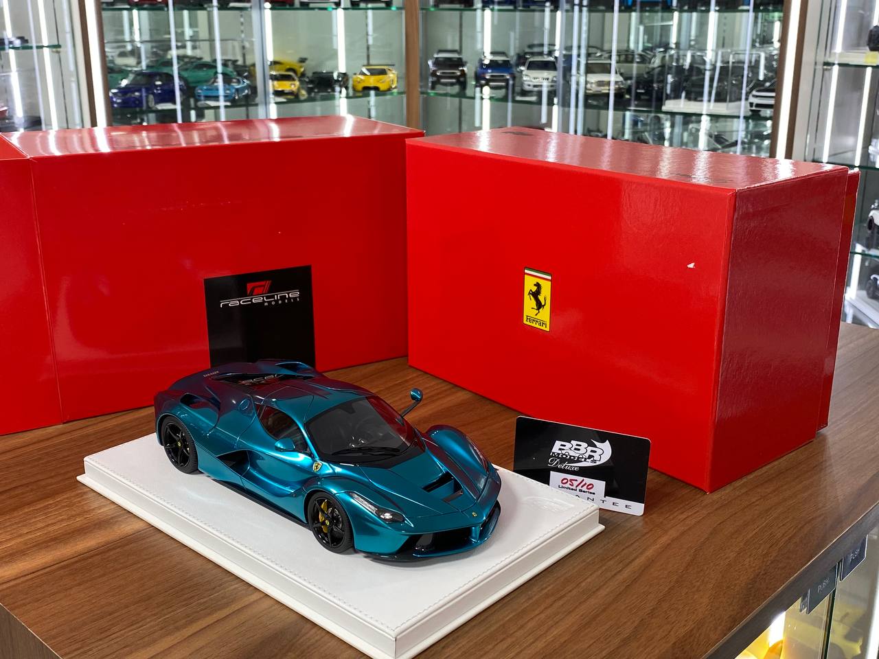 1:18 Resin Model – BBR Deluxe Ferrari LaFerrari – Chrome Blue – Limited to 10 pcs