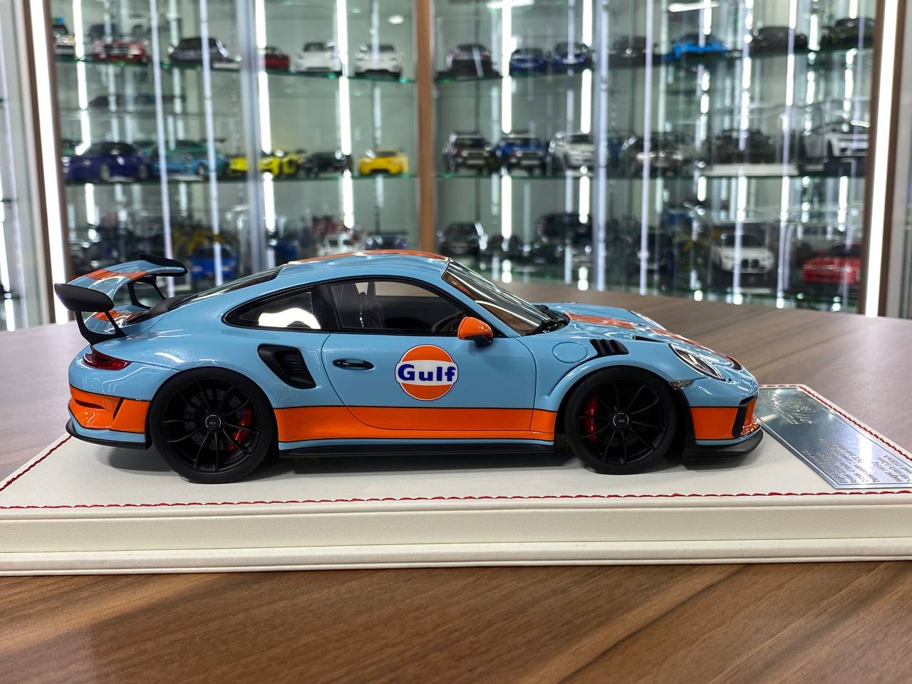 1:18 Resin Model – Davis & Giovanni Porsche 911 GT3 RS (911.2) Gulf Blue Limited 20 pcs