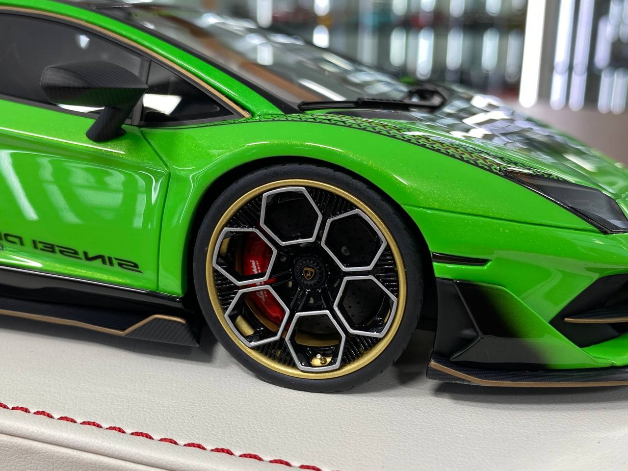 1/18 Resin – Davis & Giovanni Lamborghini Aventador SVJ Green Unusual Ltd.Edn.50 pcs