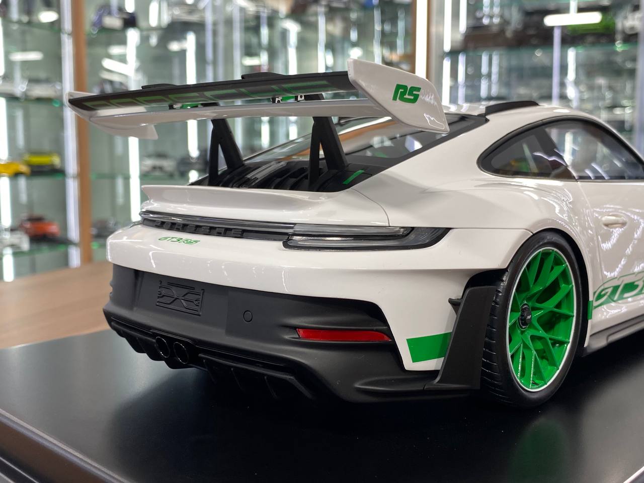 1/12 Resin Porsche 911 GT3 RS – White / Green | Spark Models Dealer Edition | Limited to 300 pcs