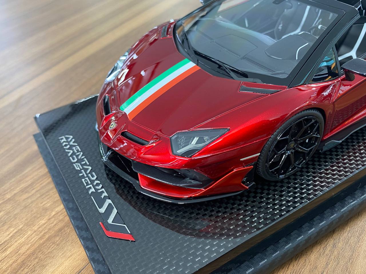 1/18 resin MR Collection Lamborghini Aventador Roadster SVJ Red / Italy flag Limited- 1 of 1