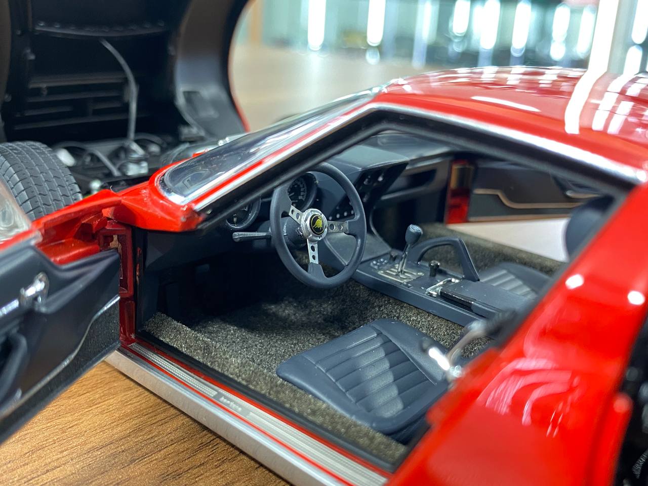 1/18 Diecast Lamborghini Miura SV – Red | AUTOart | Full Opening