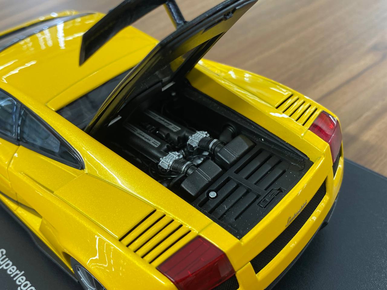 1/18 Diecast Lamborghini Gallardo Superleggera – Metallic Yellow | AUTOart | Full Opening