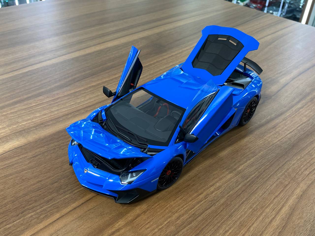1/18 Diecast Lamborghini Aventador SV LP 750-4 – Blue Lemans | AUTOart | Full Opening