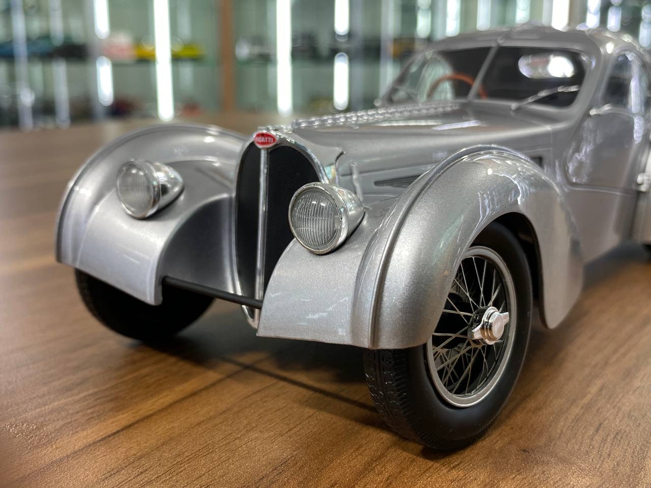 1/18 Diecast Solido Bugatti Type 57 SC Atlantic in Silver