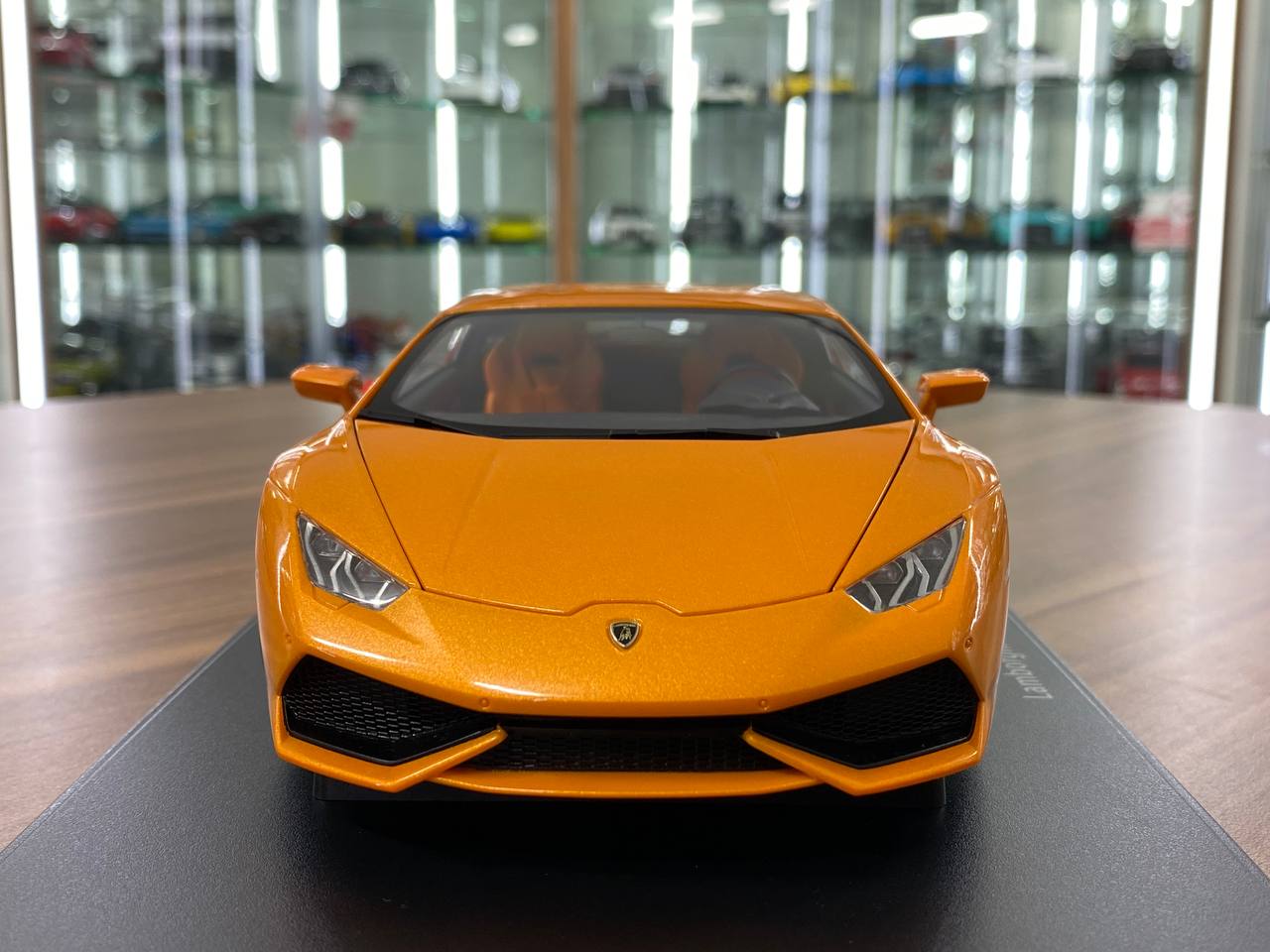 1/18 Diecast Metal Model – Lamborghini Huracán LP610-4 | AUTOart Signature | Full Opening | Orange Pearl