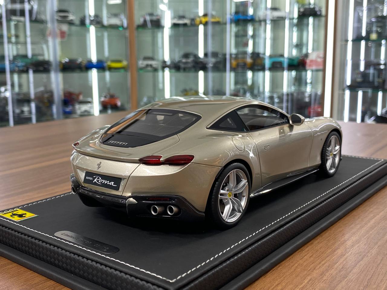 1/18 Resin – BBR Models Ferrari Roma Grigio Ingrid Limited Edition: 18 pcs