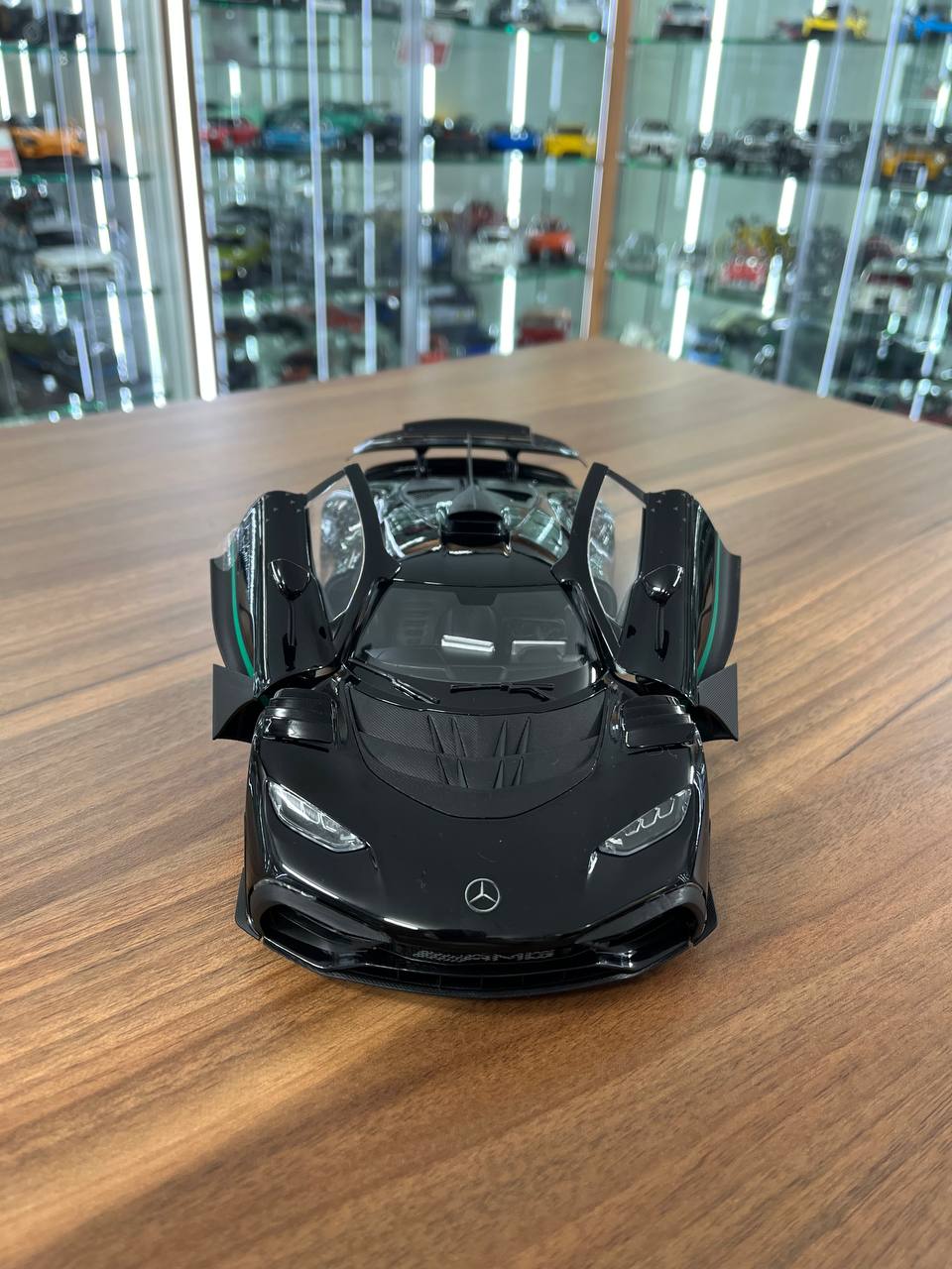🚀 NZG Dealer Edition 1:18 Mercedes-Benz AMG ONE – Black | Full Opening Diecast