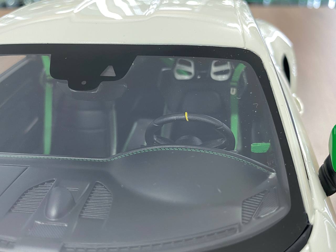 ★ 1/12 GT Spirit Porsche 911 (992) GT3 RS | Off White | Limited Edition 300 pcs