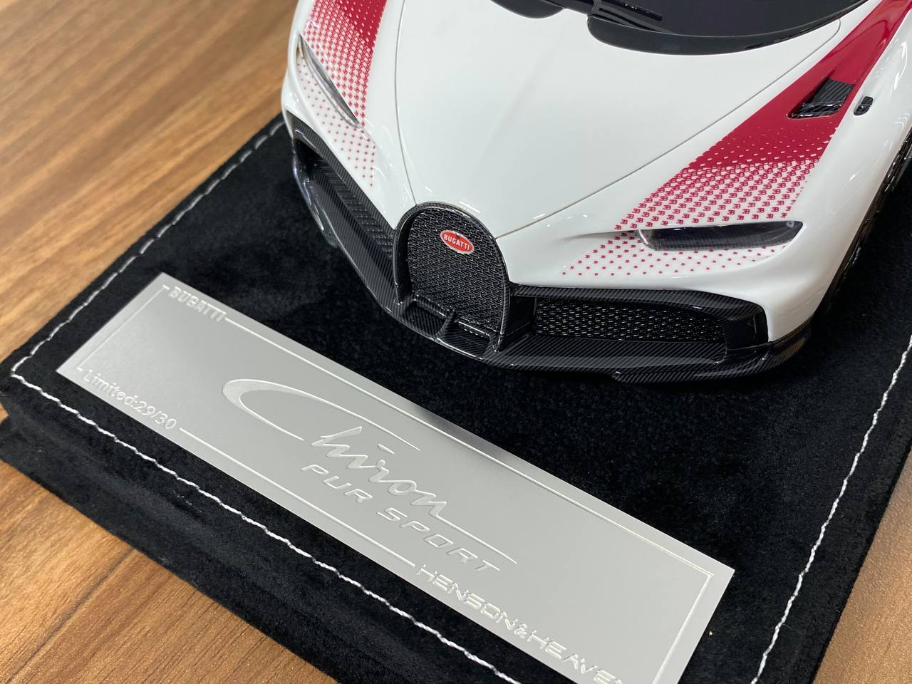 ★ 1:18 H&H Bugatti Chiron Pur Sport – Grand Prix White – Limited Edition of 30