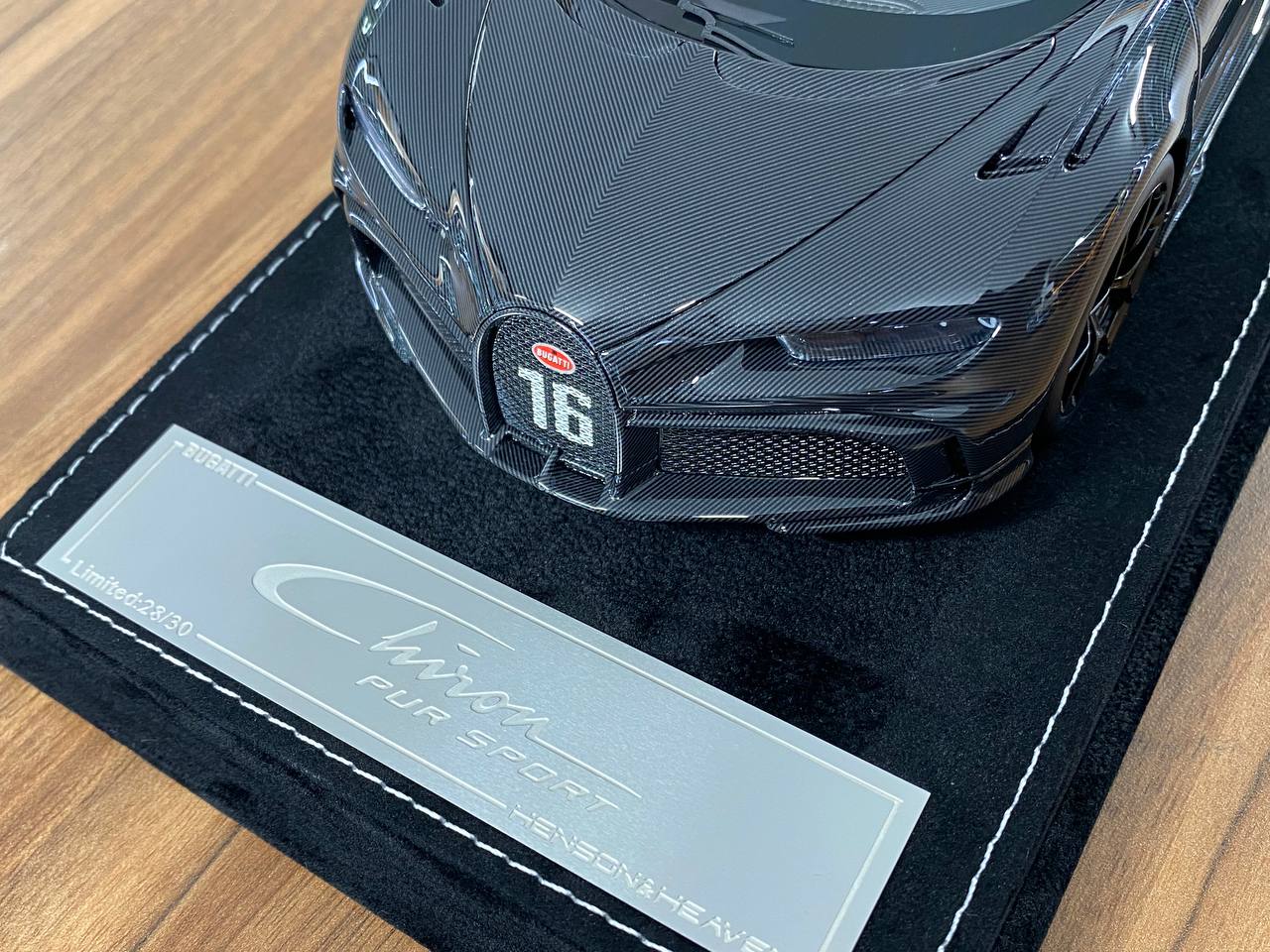 ★ 1:18 H&H Bugatti Chiron Pur Sport – Black Carbon Fiber – Limited Edition of 30