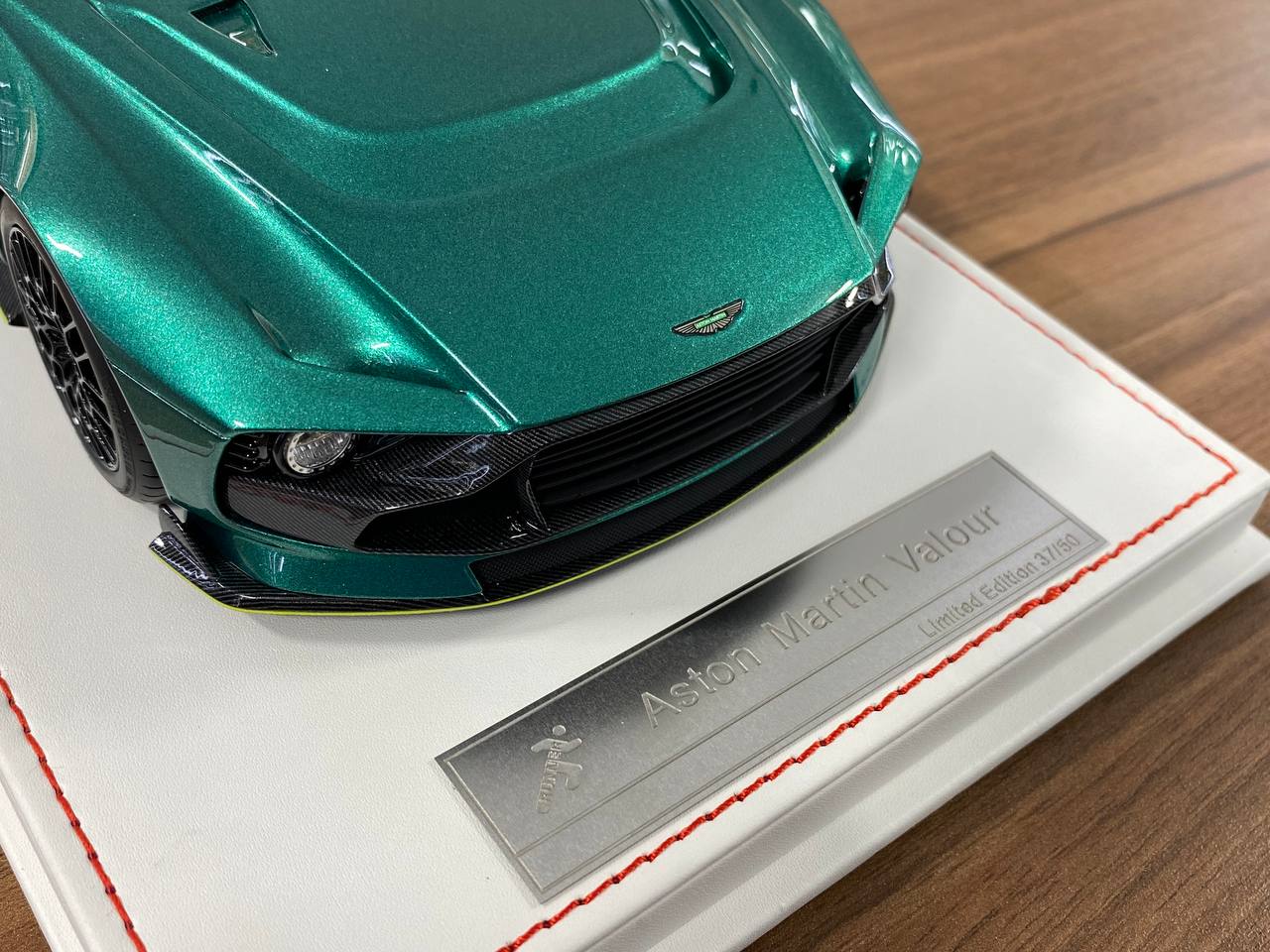1/18 Resin Aston Martin Valour by Runner Limited 50 pcs Racing Green
