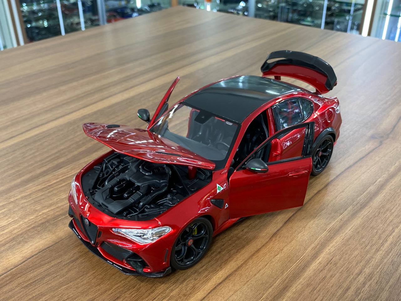 1/18 Diecast Alfa Romeo Giulia GTAm 2020 Red Metallic Bburago Model Car