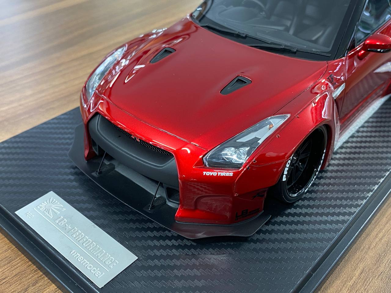 1/18 Resin Nissan GT-R R35 Liberty Walk Red One Model