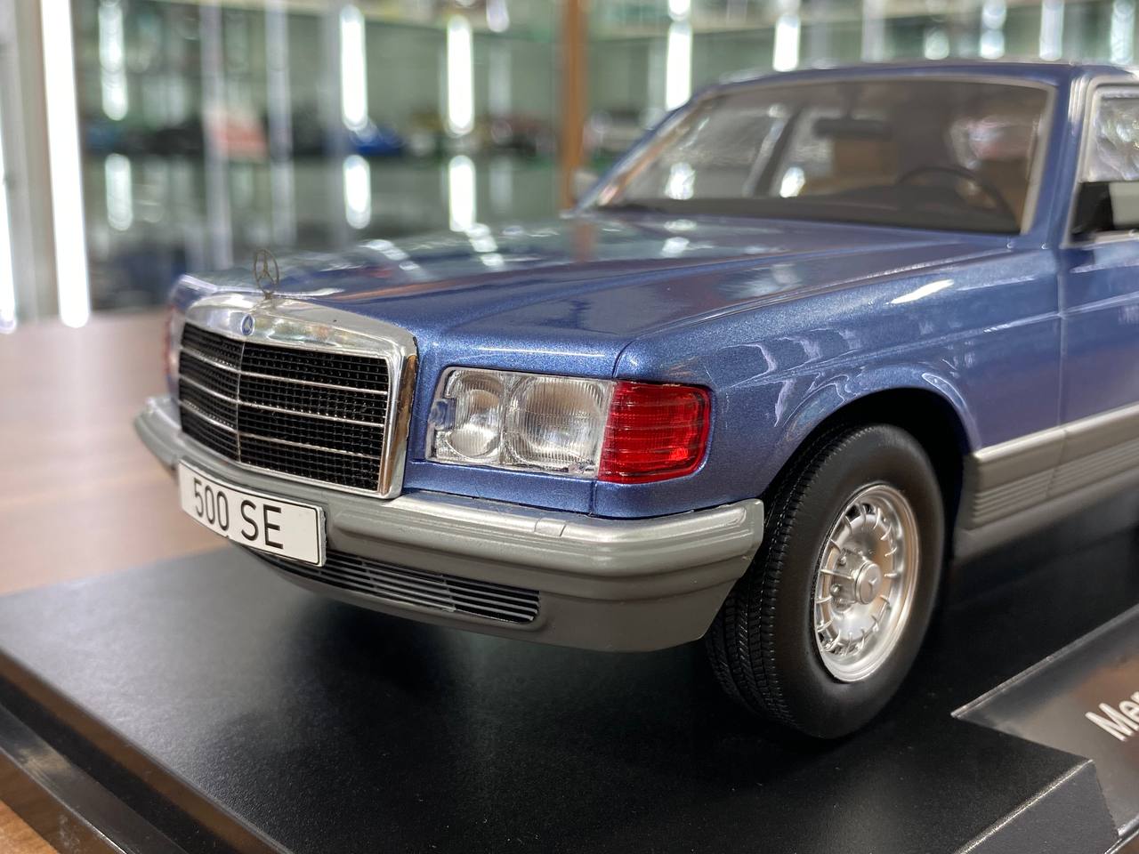 1/18 Modelcar group Mercedes benz S-CLASS 500 SE W126 BLUE Model Car