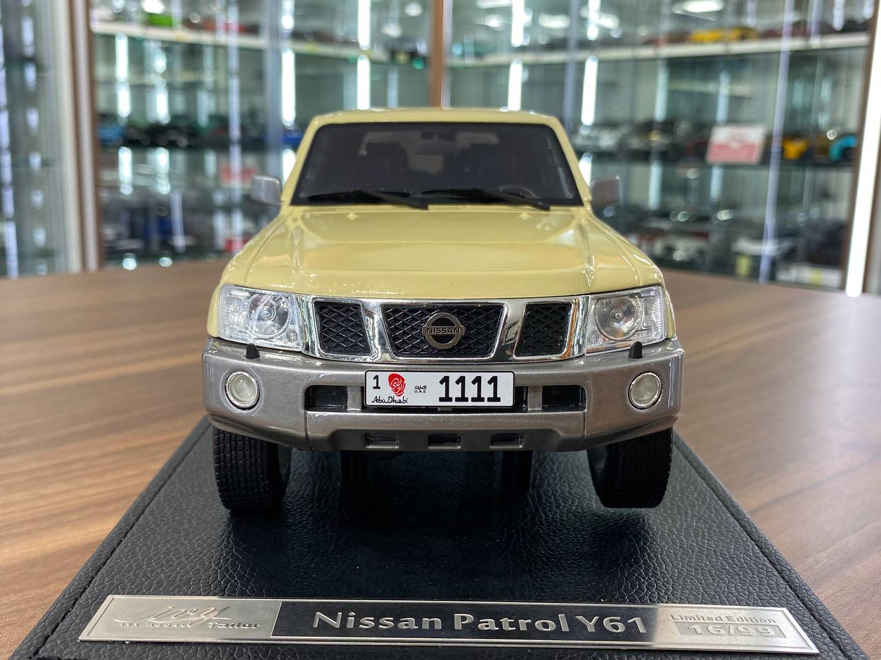 1/18 Resin Nissan Patrol Safari Y61 Custom Beige IVY Models Scale Model Car
