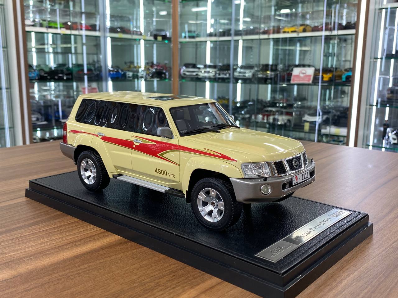 1/18 Resin Nissan Patrol Safari Y61 Custom Beige IVY Models Scale Model Car