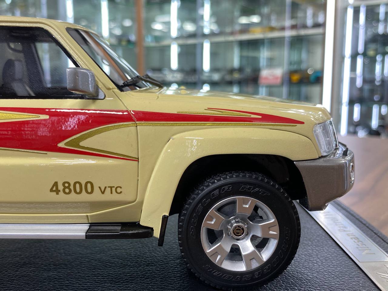 1/18 Resin Nissan Patrol Safari Y61 Custom Beige IVY Models Scale Model Car