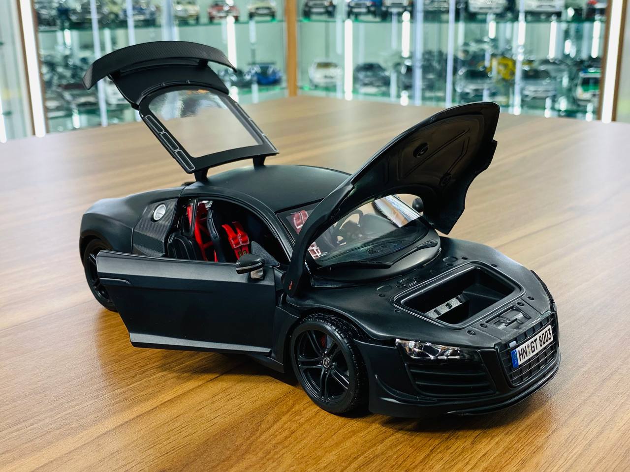 1/18 Diecast Full opening Maisto AUDI R8 GT in Matt Black