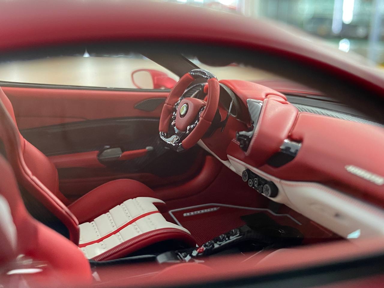 1:18 Resin Model – Davis & Giovanni Ferrari 488 GTB N-Largo – Matt Chrome Red, White/Black Stripe – Limited 5 pcs