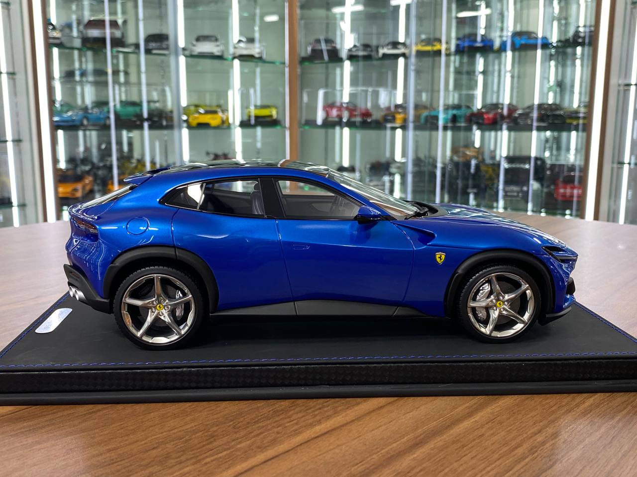 1/18 Resin Model – BBR Models Ferrari Purosangue Blu Corsa Limited Edition: 84 pcs
