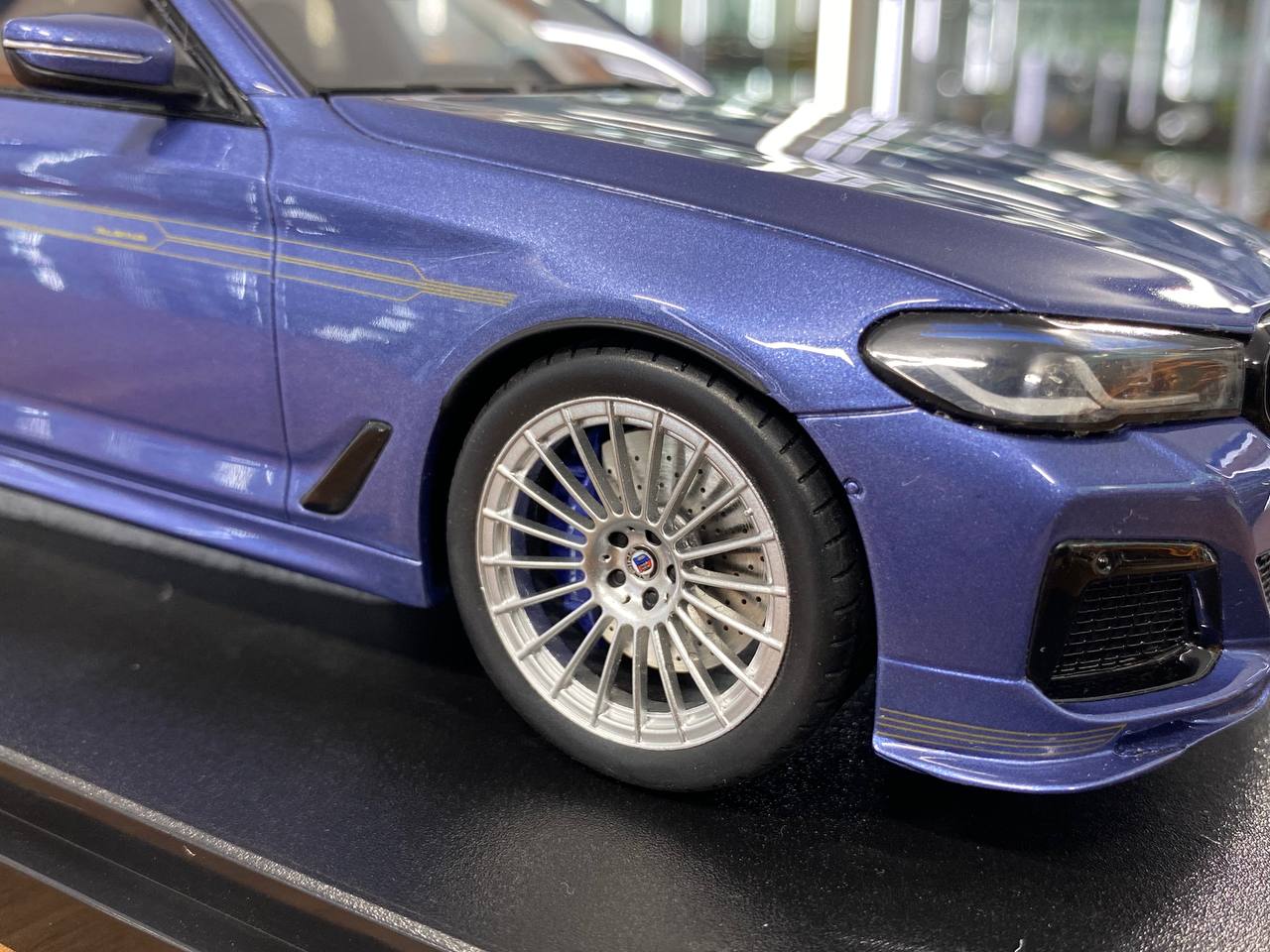 1/18 Resin GT Spirit BMW Alpina B5 Saloon - Blue / Black Interior Limited Edition