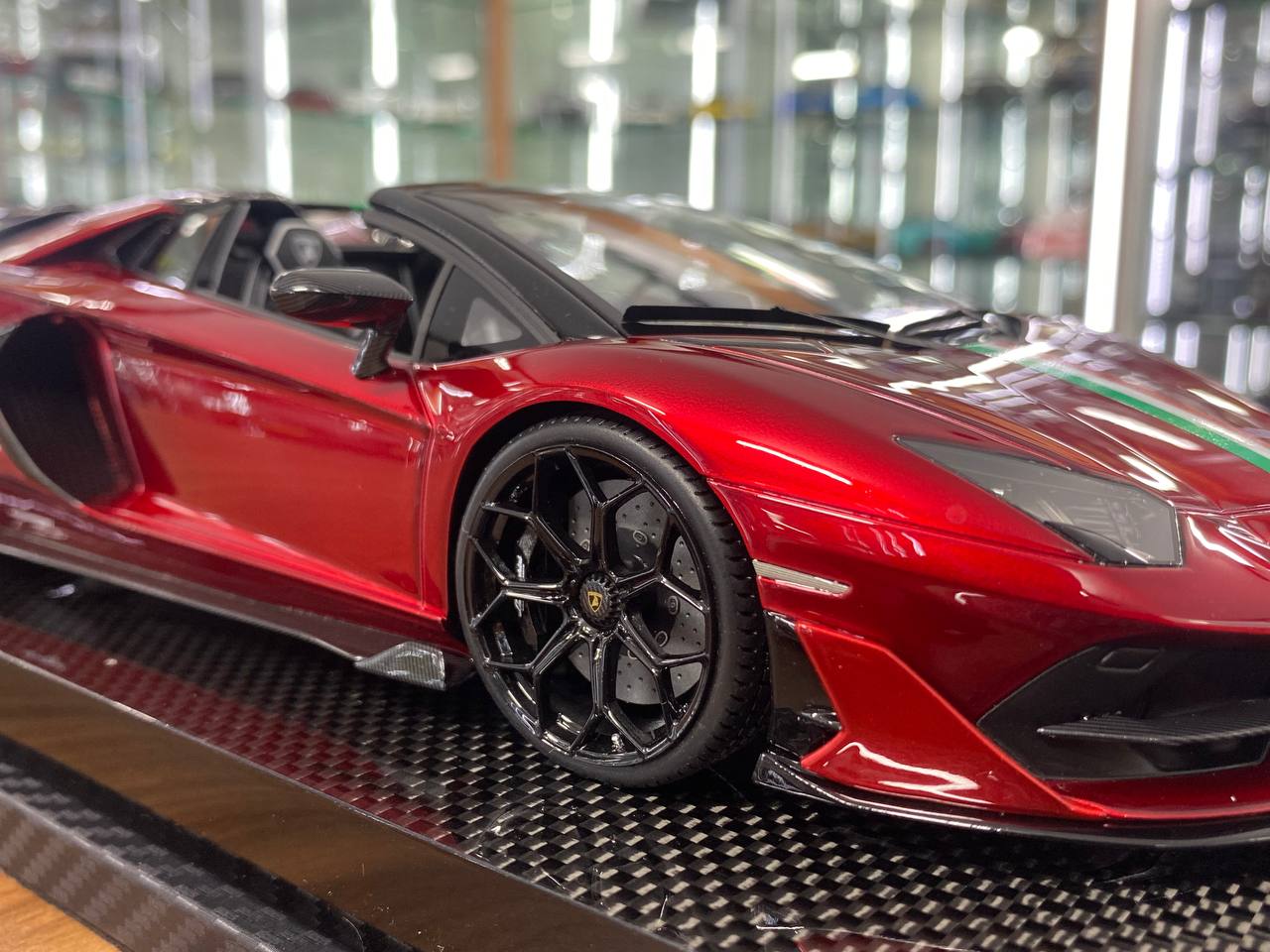 1/18 resin MR Collection Lamborghini Aventador Roadster SVJ Red / Italy flag Limited- 1 of 1