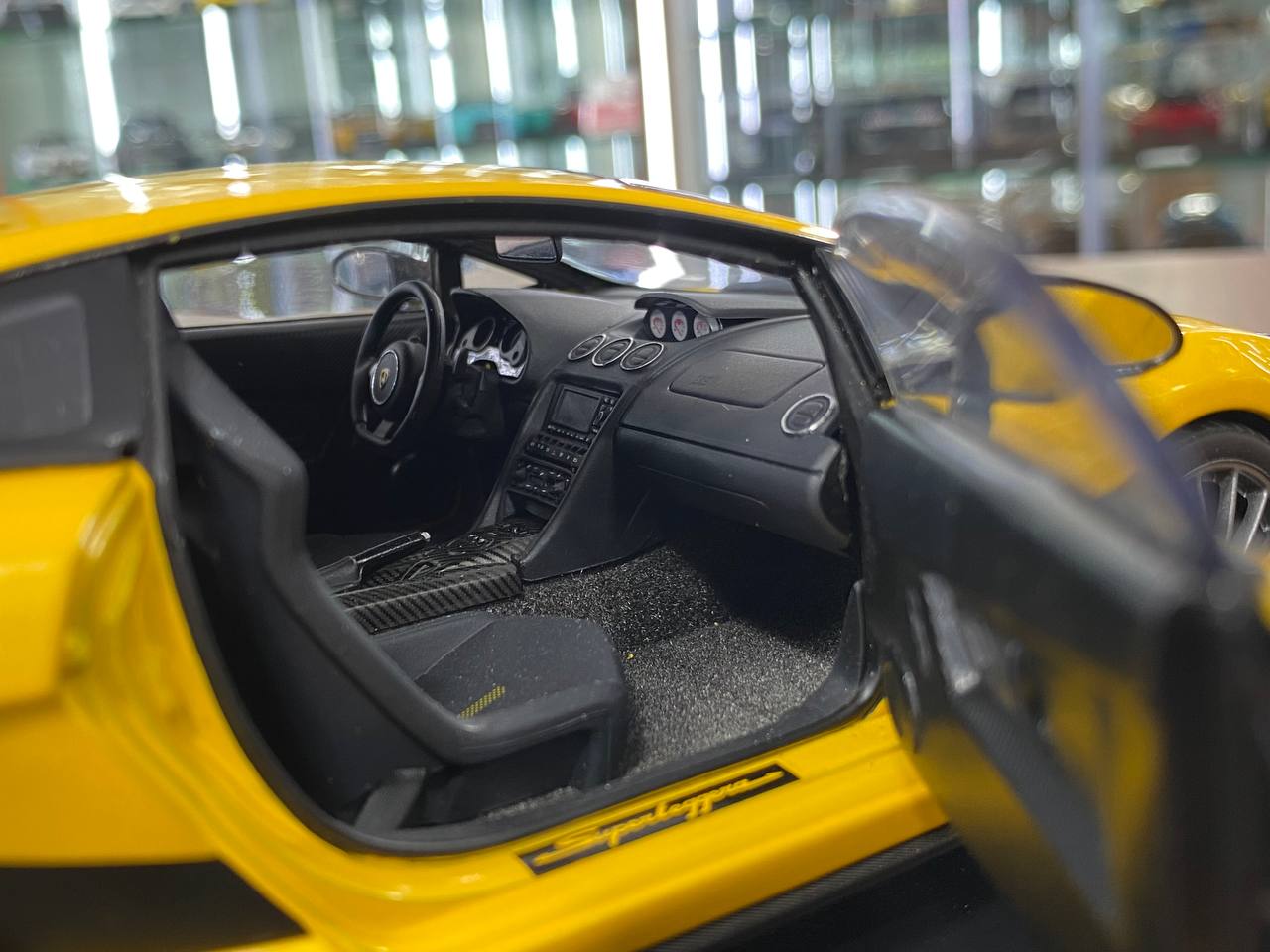 1/18 Diecast Lamborghini Gallardo Superleggera – Metallic Yellow | AUTOart | Full Opening