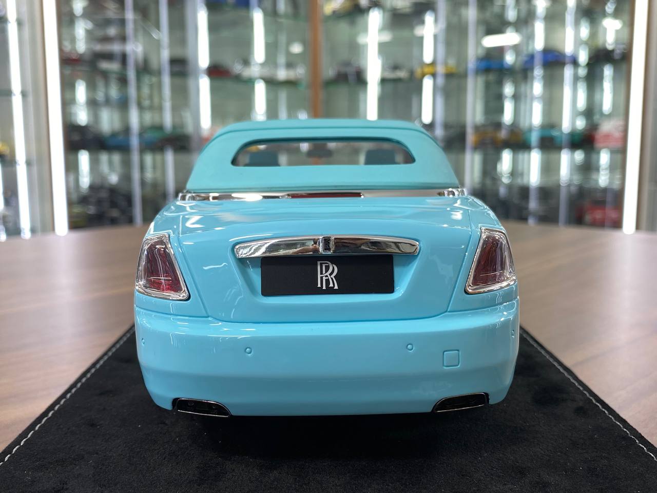 1/18 Resin Model – Rolls Royce Dawn | H&H |Tiffany